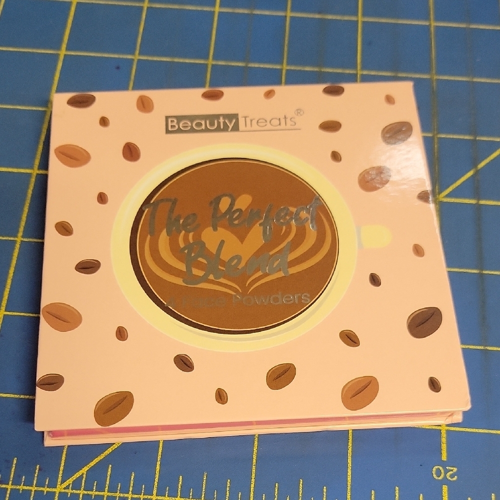 The Perfect Blend Face Powders - Browns Palette New Sealed